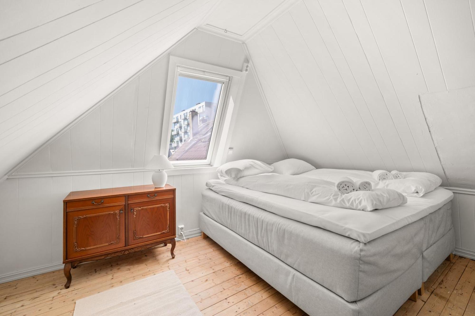 Gem Straight Out Of History - Built In 1750 Bergen